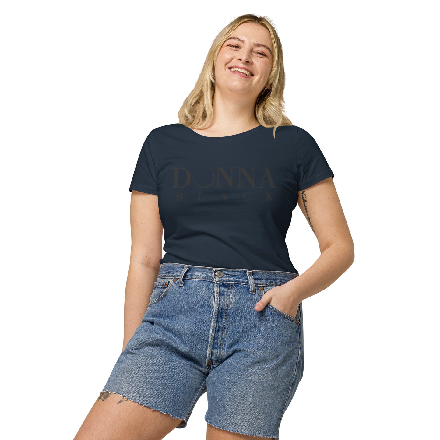 Donna Black Women’s Basic Organic T-Shirt
